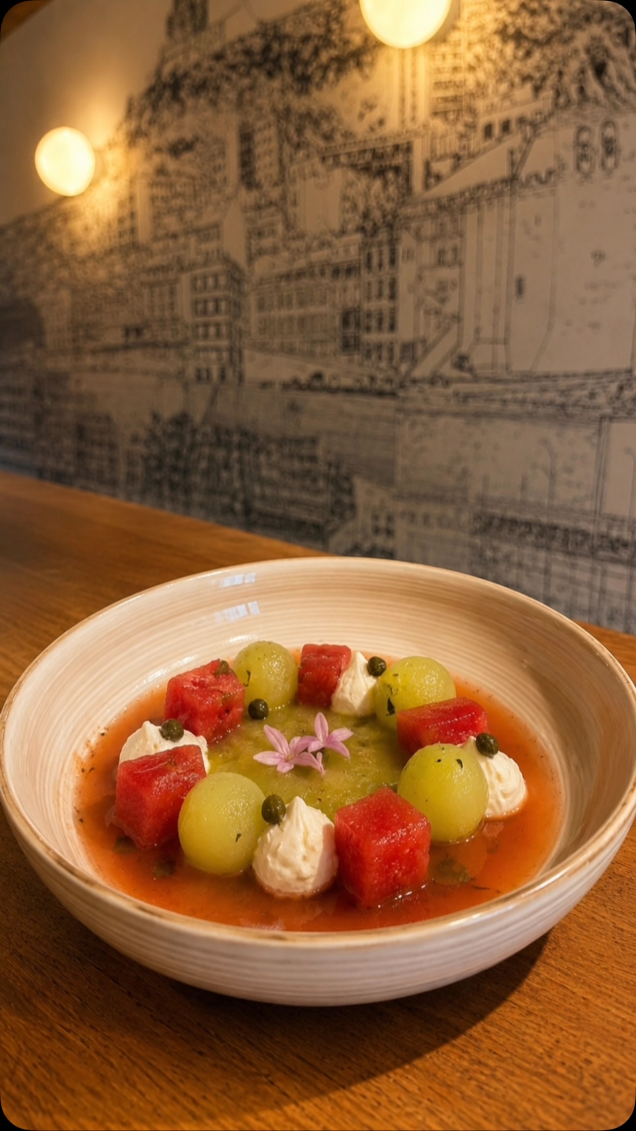 Dessert de melon en assiette